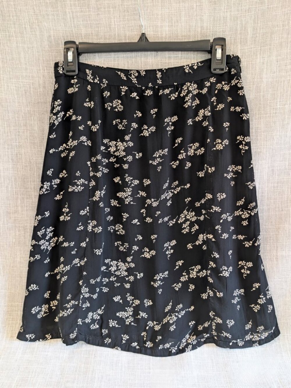 Ann Taylor Petites Flowy Black Floral ALine Skirt Teacher Preppy Business Casual